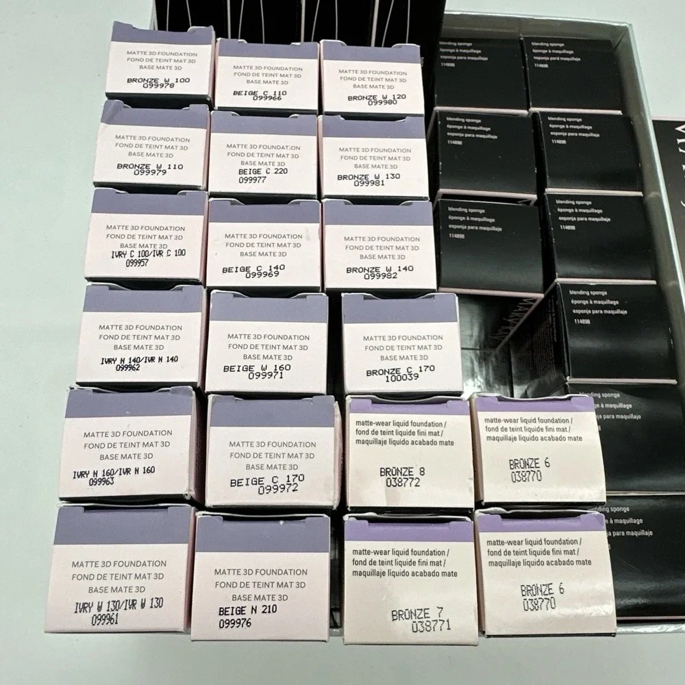 MaryKay Timewise 3D Matte & Luminous, sponges, blending brush and cleaner lot 36